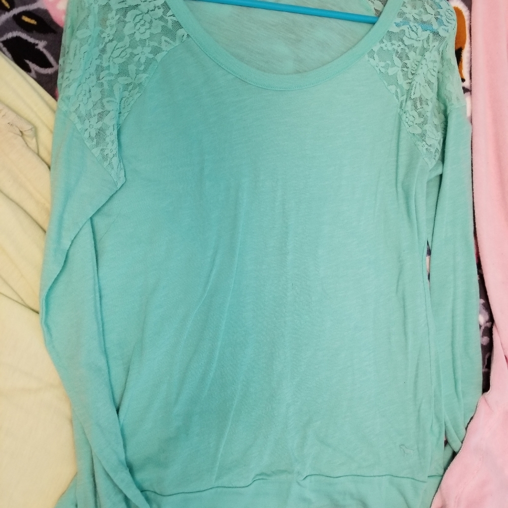 American eagle hoodie Lg,zip up M and Pink VS shir